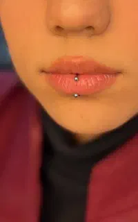 آموزش و خدمات تخصصی پیرسینگ و میکرودرمال