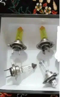 لامپ خودرو زرد و آفتابی