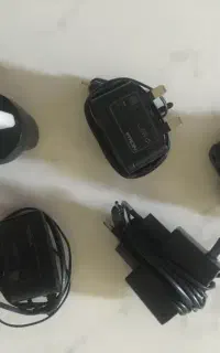 سیم و شارژر موبایل و رابط همگی آکبند