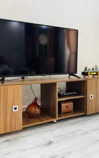 میز تی وی شیک