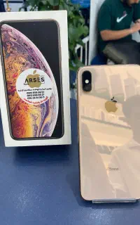 آیفون XS Max  بسیار تمیز