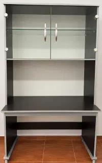 میز تحریر کتابخانه‌دار و ویترین شیشه‌ای MDF