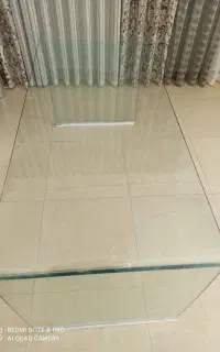 میز تمام شیشه ای نشکن