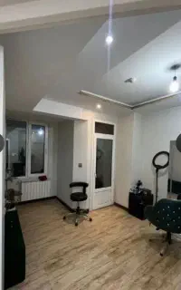 اداری ۷۰متری/غرق نور/بهترین لوکیشن