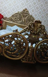 تخت خواب سلطنتی