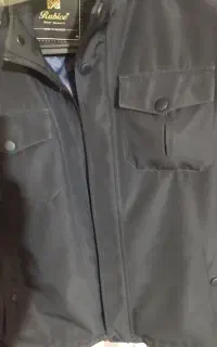 کاپشن رنگ سرمه آیی در حد نو هست و۱۰۰متر