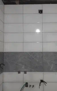 کاشی کاری کف و بدنه ساختمان