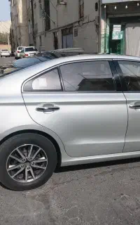 ماشین لیفان 820