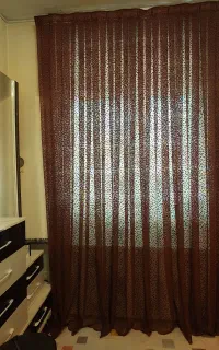 پرده اتاق در حد نو با چوب پرده