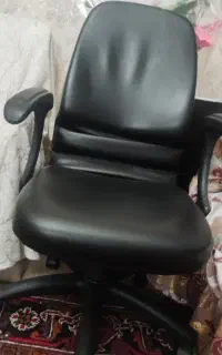 صندلی چرخان اداری مدیریتی جک دار درحد