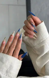 خدمات تخصصی ناخن با تنوع لاک بالا