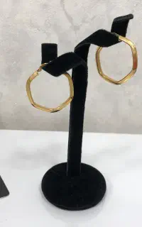 گوشواره طلا میخی بخیه آویزی