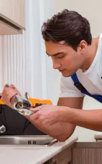 نصب شیرالات و تجهیزات آشپزخانه ، سرویس  ، حمام