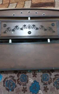 تخت دونفره چوبی با تشک در حد نو رویال