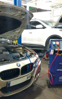 شارژ و نشت یابی گاز کولر خودرو با دستگاه