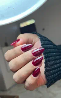 تخفیفات شامل آموزش صفرتاصدناخن و انجام کلیه  خدمات