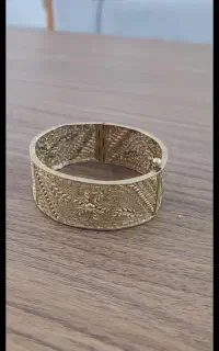طلا وجواهر