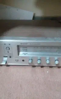 استریو شارپ ظبط و رادیو خیلی قدیمی