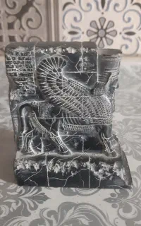 کتیبه/مجسمه/تندیس شیر دروازه ملل