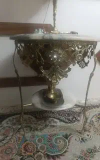 میز برنزی