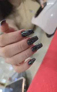 کاشت ناخن و انواع خدمات ناخن با تخفیف ویژه