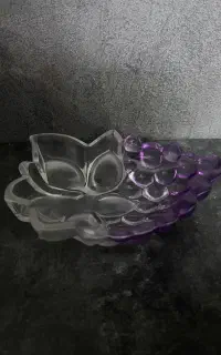 شکلات خوری انگور دو عددها هرکدوم دومیلیون
