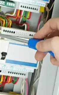 رفع فوری اتصالی برق و تلفن شبانه روزی