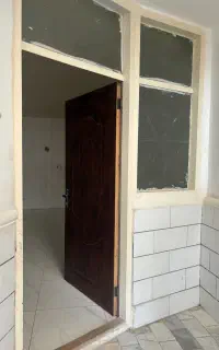 درب ورودی سالم