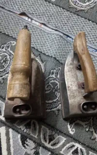 دو عدد اتو سنگی برقی