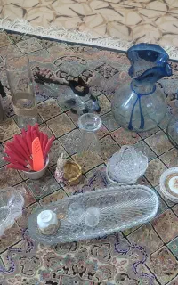 مقداری ظروف