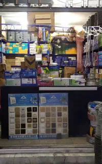 فروش مغازه با کلیه اجناس و قفسه و میز و ویترین