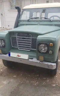 فروش یکدستگاه لندرور مدل ۱۳۵۶ سبز رنگ