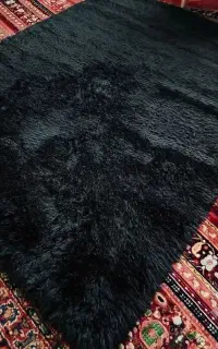 دو عدد فرش شکی به رنگ مشکی