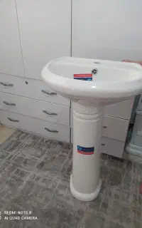 روشویی با پایه