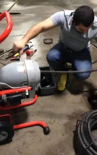 **فنر زنی و لوله بازکنی حرفه‌ای میناب و اطراف ان**