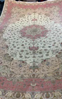 (فرش حق زاده)فرش۱۸ متری۵۰رج علیا چله وگل ها ابریشم