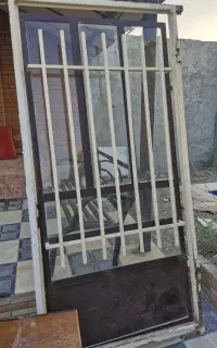 درب آهنی ورودی