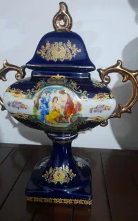 شکلات خوری سه دختر  پایه بلند