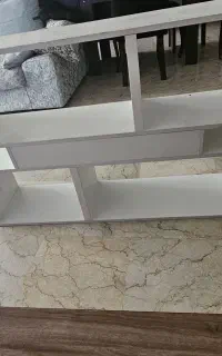 شلف دیواری کتابخانه.قفسه اسباب بازی و عروسکسک