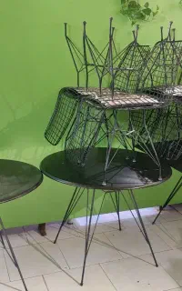 میز و صندلی در حد نو