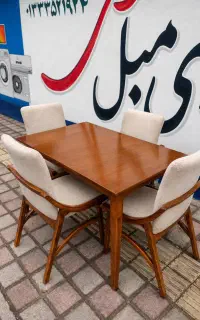 ناهارخوری مینیمال آمریکایی با اقساط ۱۸ ماهه