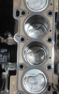 مکانیک خودرو سیار و درب مغازه