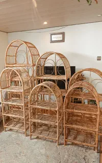 استند (کتابخانه) حصیری بافته شده از چوب مروار