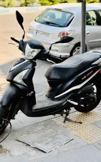 لاکی ۱۸۰ اسکوتر