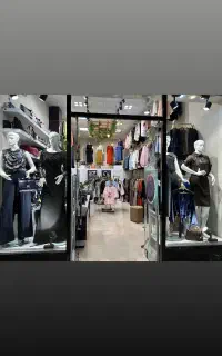 فروشنده خانم
