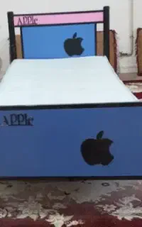 تخت یک نفره