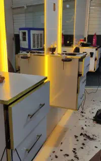 دکور وصندلی ارایشگاه مردانه وزنانه