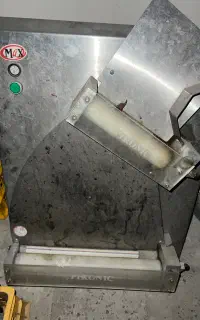 خمیر پهن کن