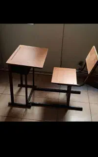 میز و نیمکت دبستان