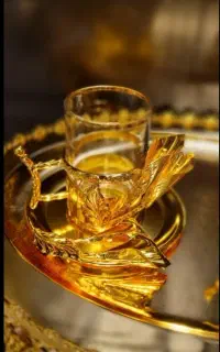 اِستکانُ نعلبکی اماراتی مدل گُلشیپوری وارداتیgold